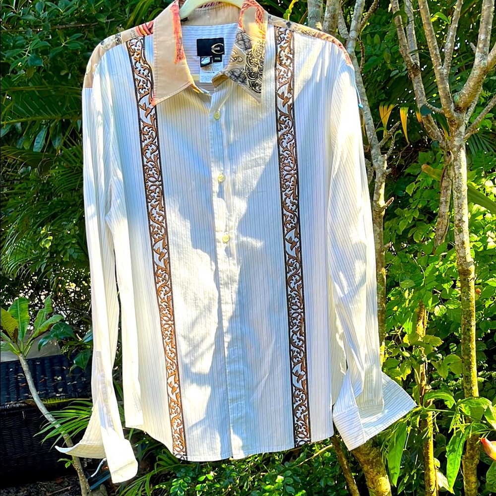 Roberto Cavalli Men's unusual white stripe shirt with Amazing Details